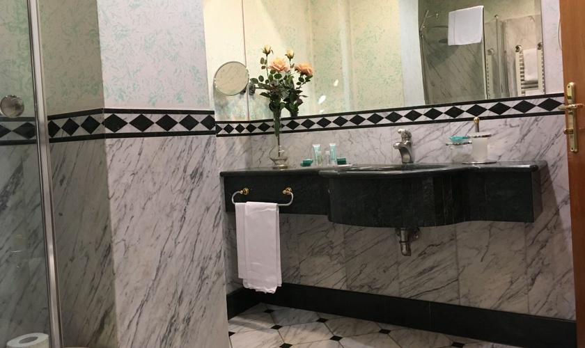Camera tripla Hotel Andreola Central Milano Camera tripla Hotel Andreola Central Milano