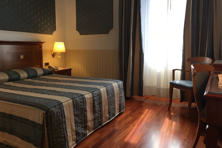 Due adiacenti camere doppie o matrimoniali Hotel Andreola Central Milano