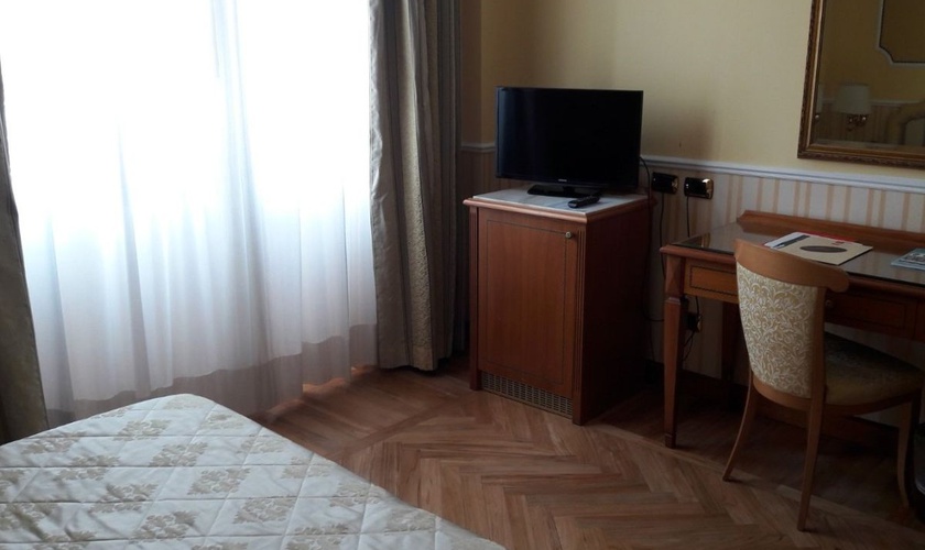 Camera doppia classic Hotel Andreola Central Milano Camera doppia classic Hotel Andreola Central Milano