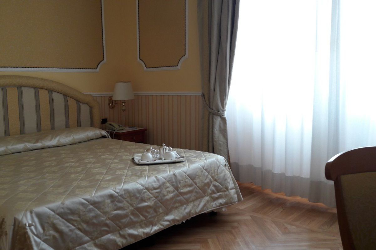 Camera doppia classic Hotel Andreola Central Milano Camera doppia classic Hotel Andreola Central Milano