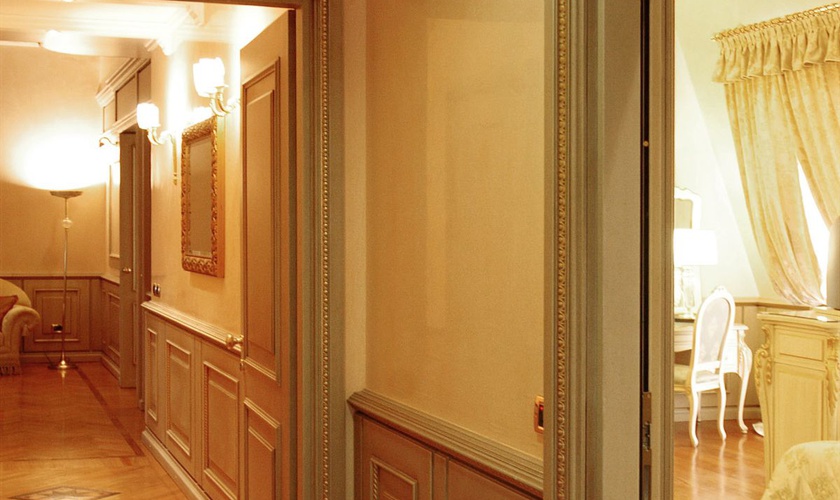 Suite deluxe Hotel Andreola Central Milano Suite deluxe Hotel Andreola Central Milano