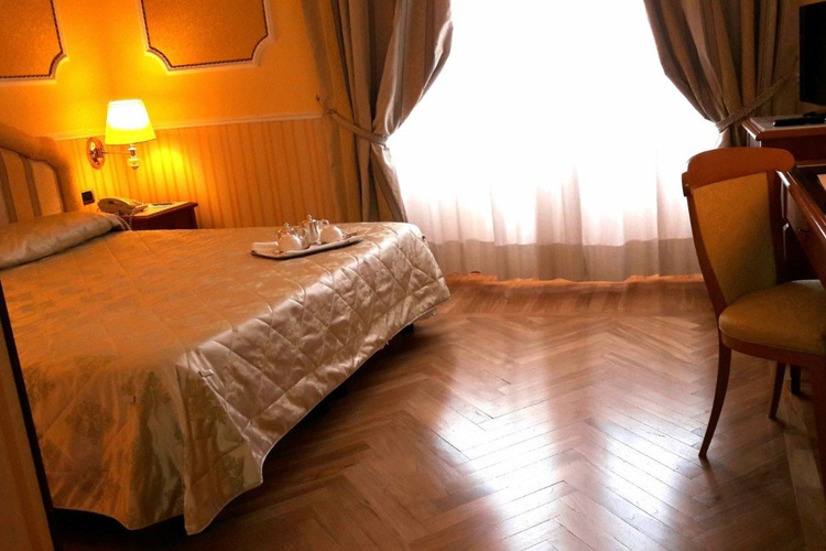 Camera doppia classic Hotel Andreola Central Milano Camera doppia classic Hotel Andreola Central Milano