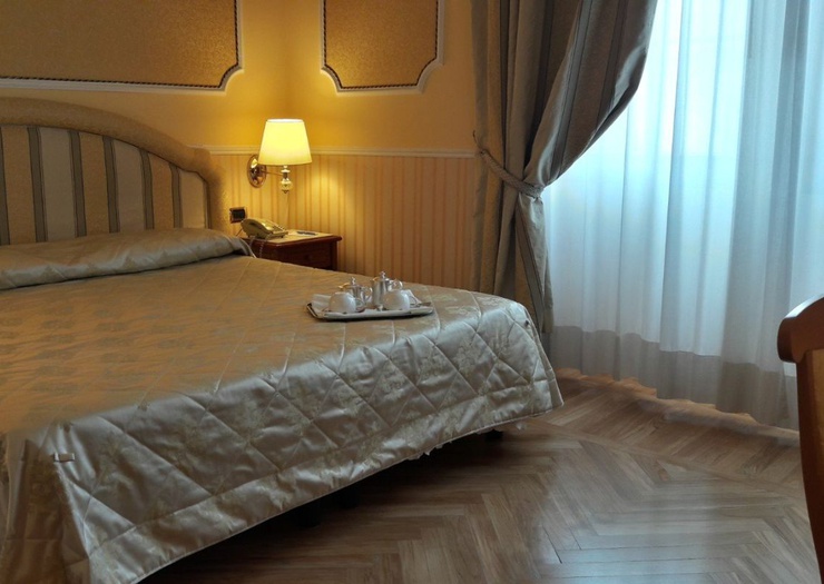 Camera doppia classic Hotel Andreola Central Milano Camera doppia classic Hotel Andreola Central Milano