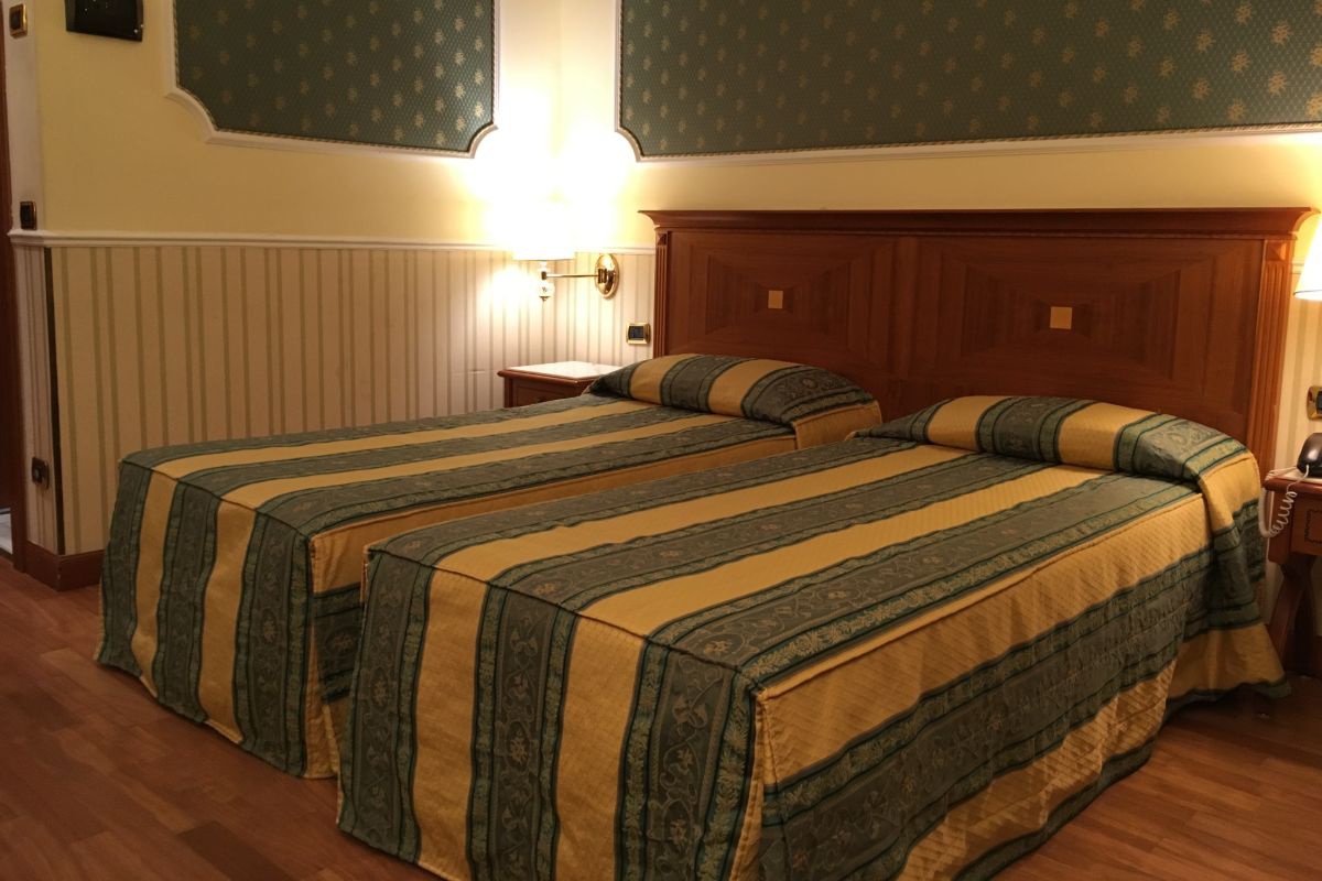 Camera classic due letti Hotel Andreola Central Milano Camera classic due letti Hotel Andreola Central Milano