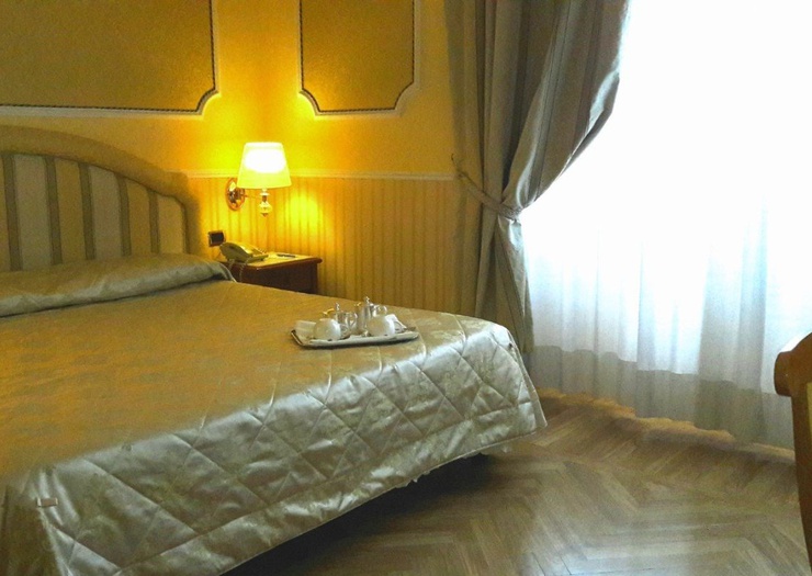 Camera doppia classic Hotel Andreola Central Milano Camera doppia classic Hotel Andreola Central Milano