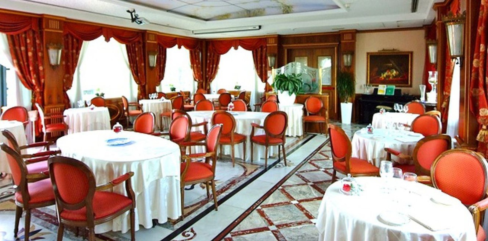 Servizi disegnati apposta per te! Hotel Andreola Central Milano Servizi disegnati apposta per te! Hotel Andreola Central Milano