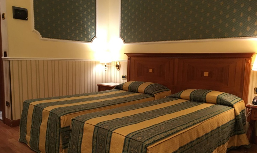 Camera tripla Hotel Andreola Central Milano Camera tripla Hotel Andreola Central Milano