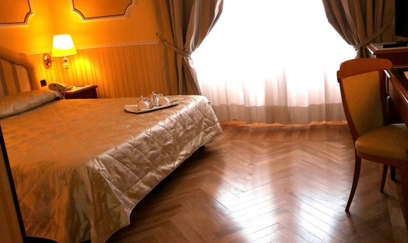 Camera doppia classic Hotel Andreola Central Milano Camera doppia classic Hotel Andreola Central Milano