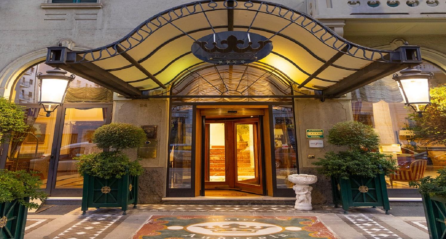 ANDREOLA CENTRAL HOTEL, SOGGIORNARE CON CLASSE A MILANO Hotel Andreola Central Milano ANDREOLA CENTRAL HOTEL, SOGGIORNARE CON CLASSE A MILANO Hotel Andreola Central Milano